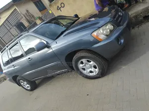 Toyota Highlander 2004 Gray