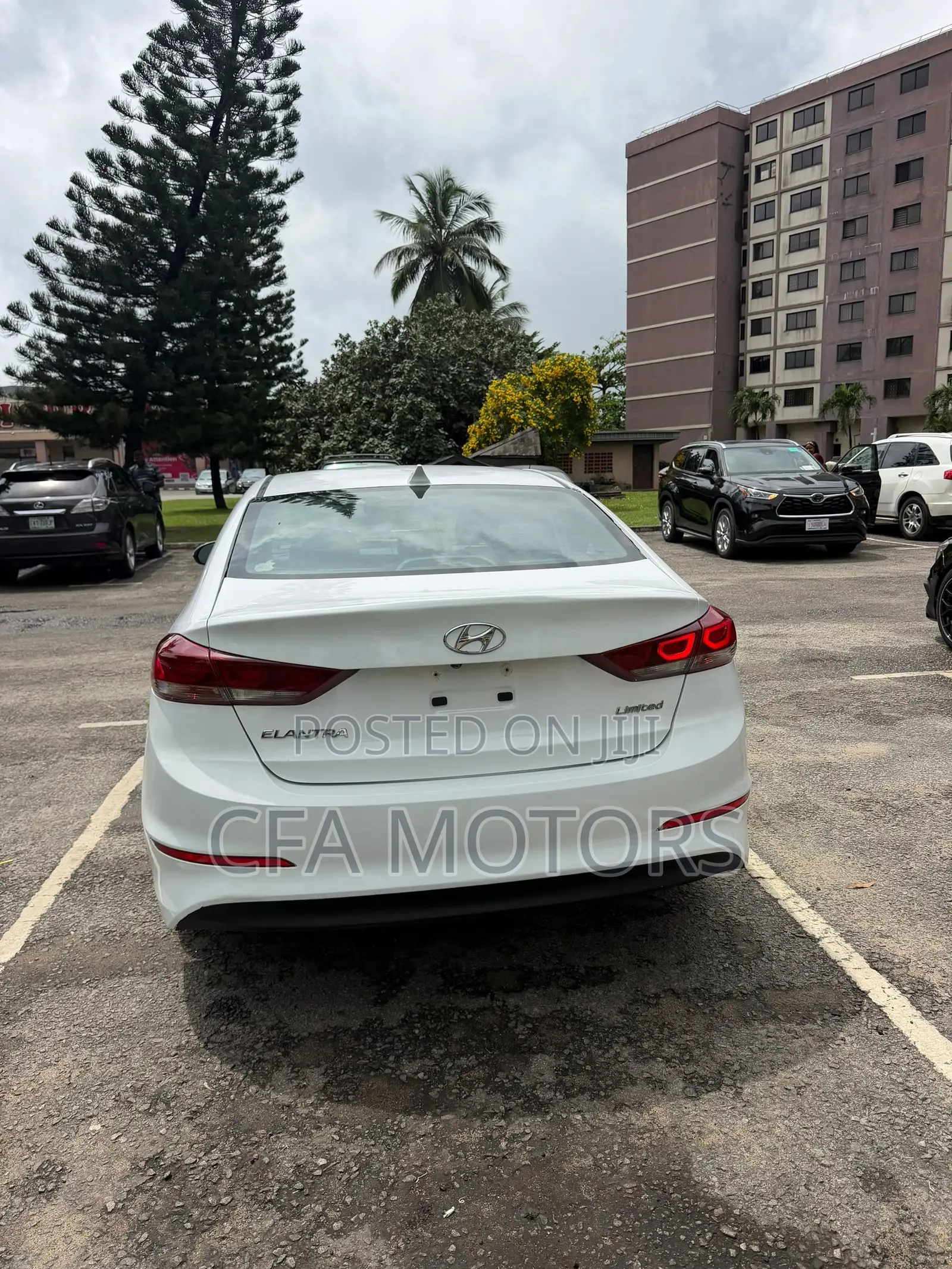 Hyundai Elantra 2017 White