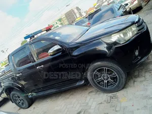 Toyota Hilux 2010 Black