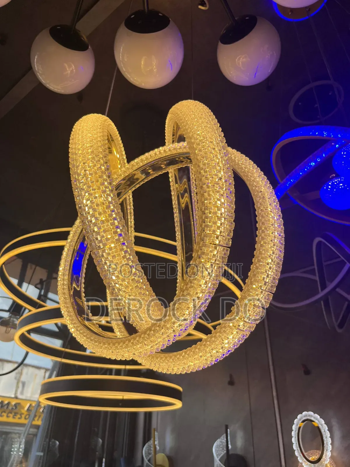 Dropting Chandelier