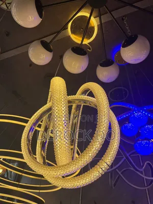 Dropting Chandelier