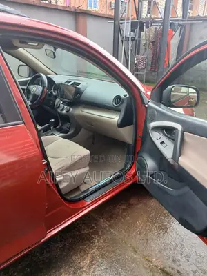 Toyota RAV4 2008 Red