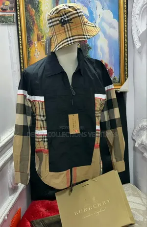 *Original Luxury Design Burberry Shirt and Cap