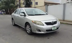 Toyota Corolla LE 4dr Sedan (1.8L 4cyl 4A) 2010 Silver