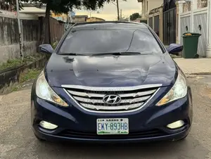 Hyundai Sonata Limited 2.0T Sedan (2.0L 4cyl 6A) 2012 Blue