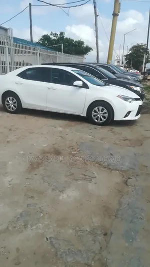 Toyota Corolla 2014 White