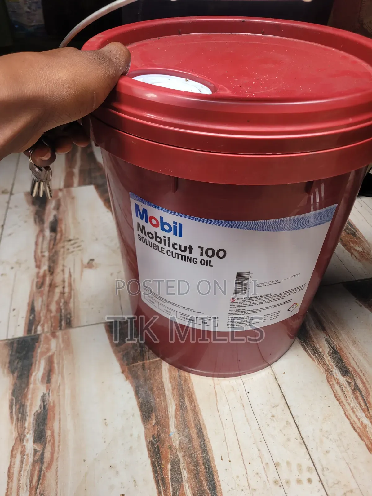 Mobilcut 100 - Soluble Cutting Oil