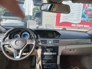 Mercedes-Benz E-Class 2014 White