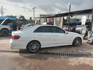 Mercedes-Benz E-Class 2014 White
