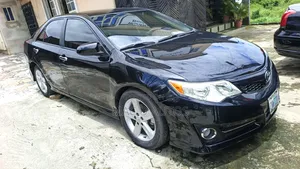 Toyota Camry SE 4dr Sedan (2.5L 4cyl 6A) 2014 Black