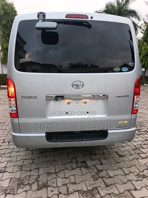 Toyota HiAce 2015 Silver
