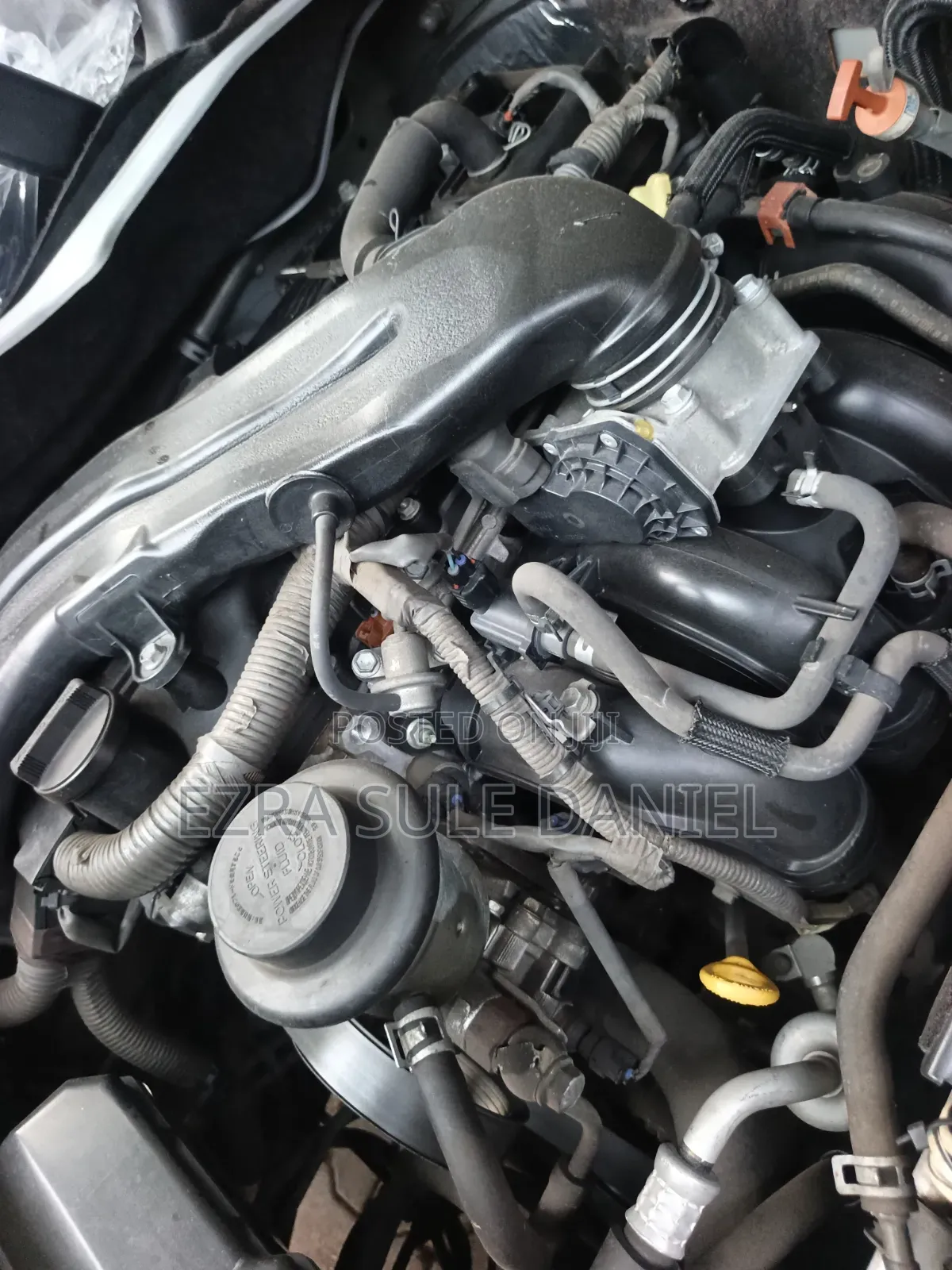 Toyota HiAce 2015 Silver