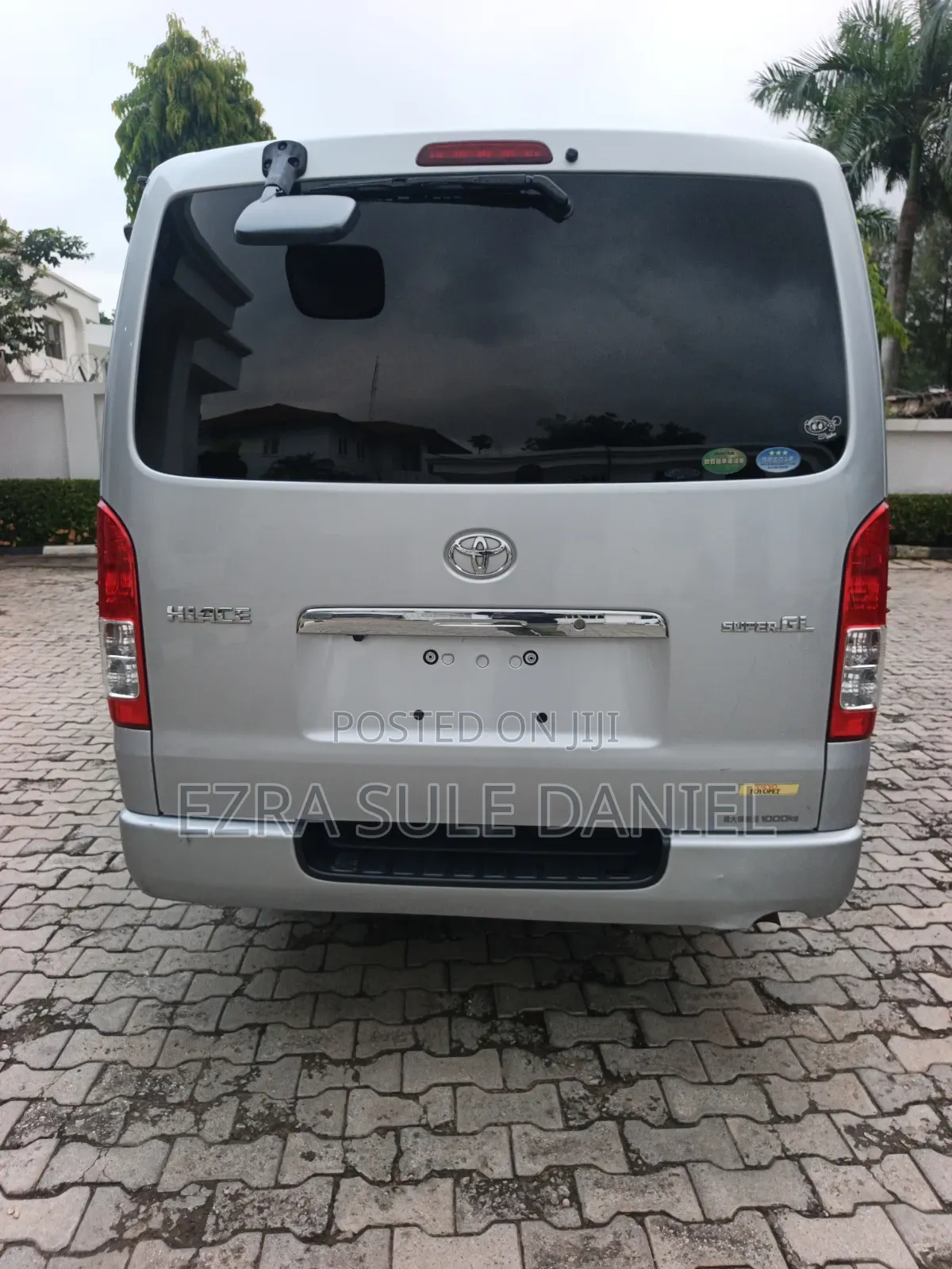 Toyota HiAce 2015 Silver