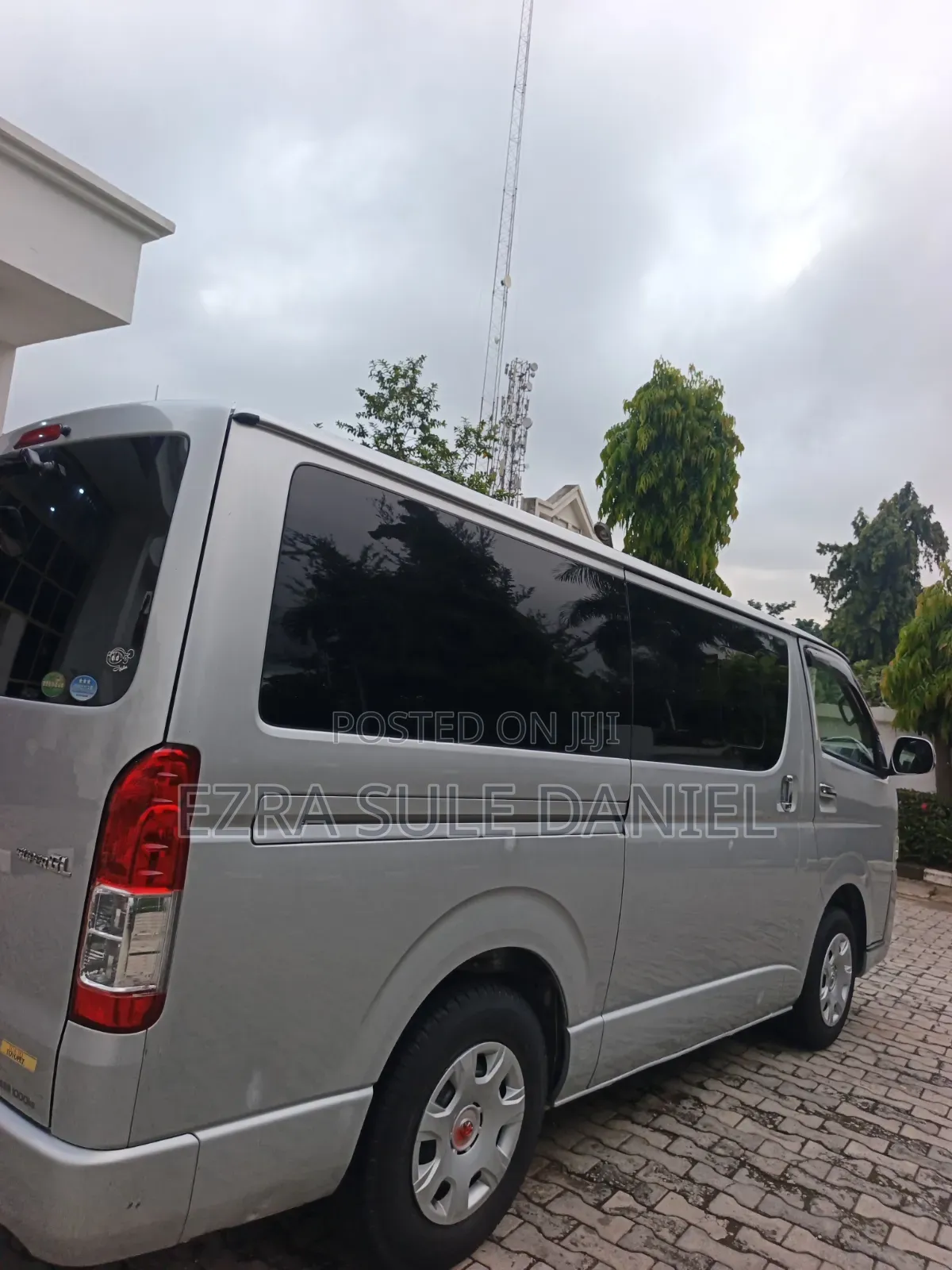 Toyota HiAce 2015 Silver