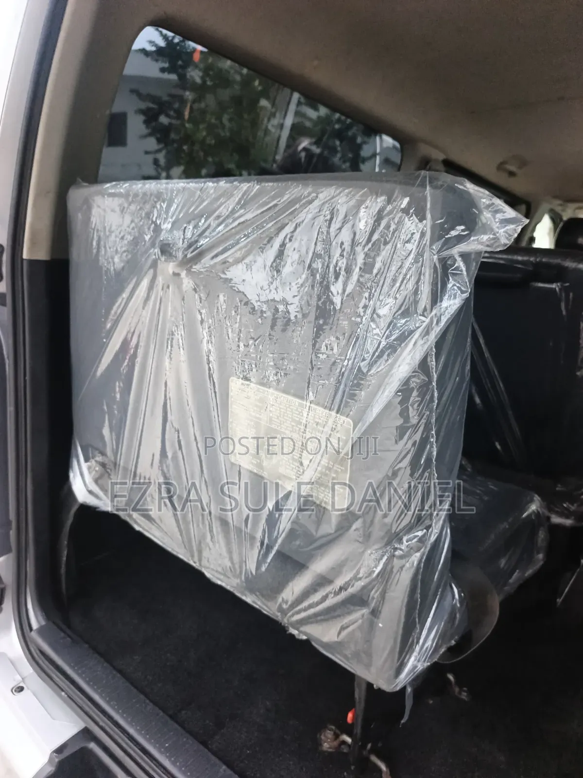 Toyota HiAce 2015 Silver