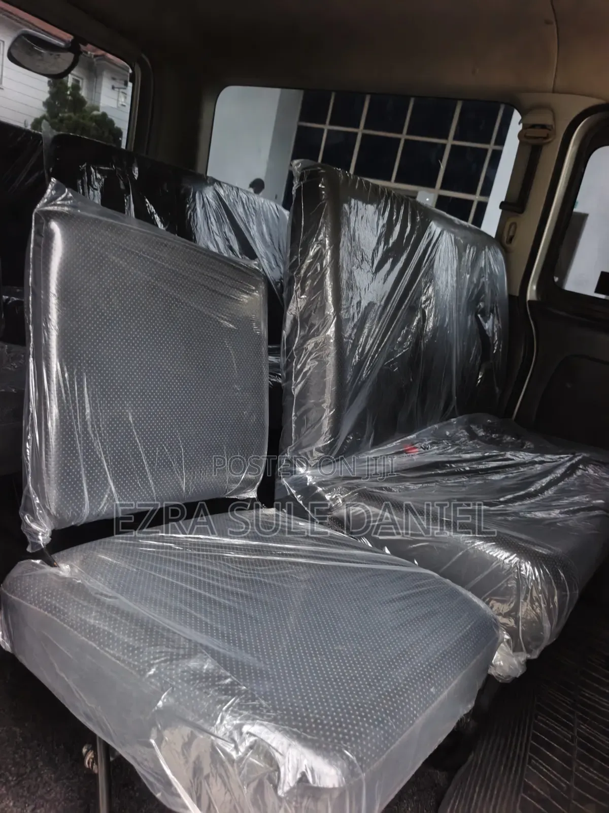 Toyota HiAce 2015 Silver