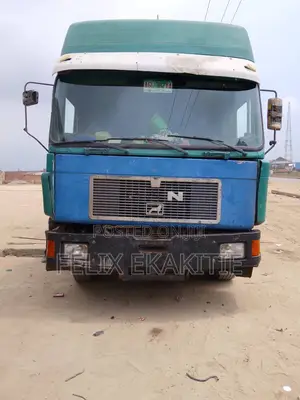 Trailer Head