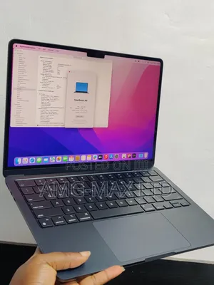 Laptop Apple MacBook Air 2022 M2 8GB Apple M2 SSD 256GB