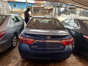 Toyota Camry XSE 4dr Sedan (3.5L 6cyl 6A) 2017 Blue