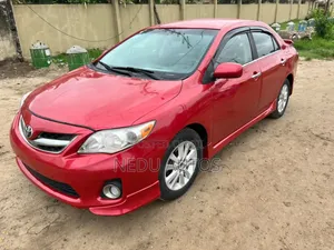 Toyota Corolla 2011 Red