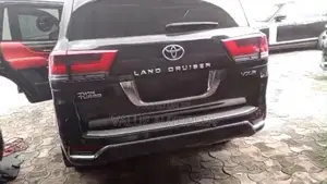 Toyota Land Cruiser 2024 Black