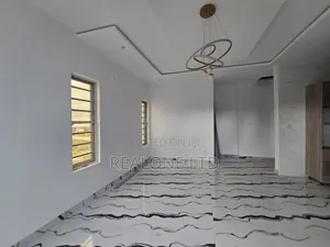 2bdrm Apartment in Lekki Phase 1 for rent
