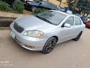 Toyota Corolla LE 2004 Silver