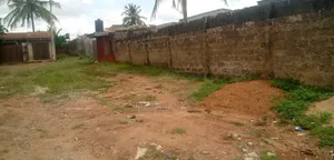 6bdrm Bungalow in Tanke Awolowo, Ilorin South for sale
