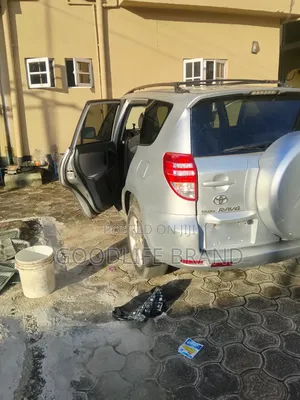 Toyota RAV4 200 4X4 Automatic 2008 Ivory