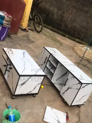 Tvmount/Tvshelf and Center Table
