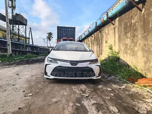 Toyota Corolla 2023 White