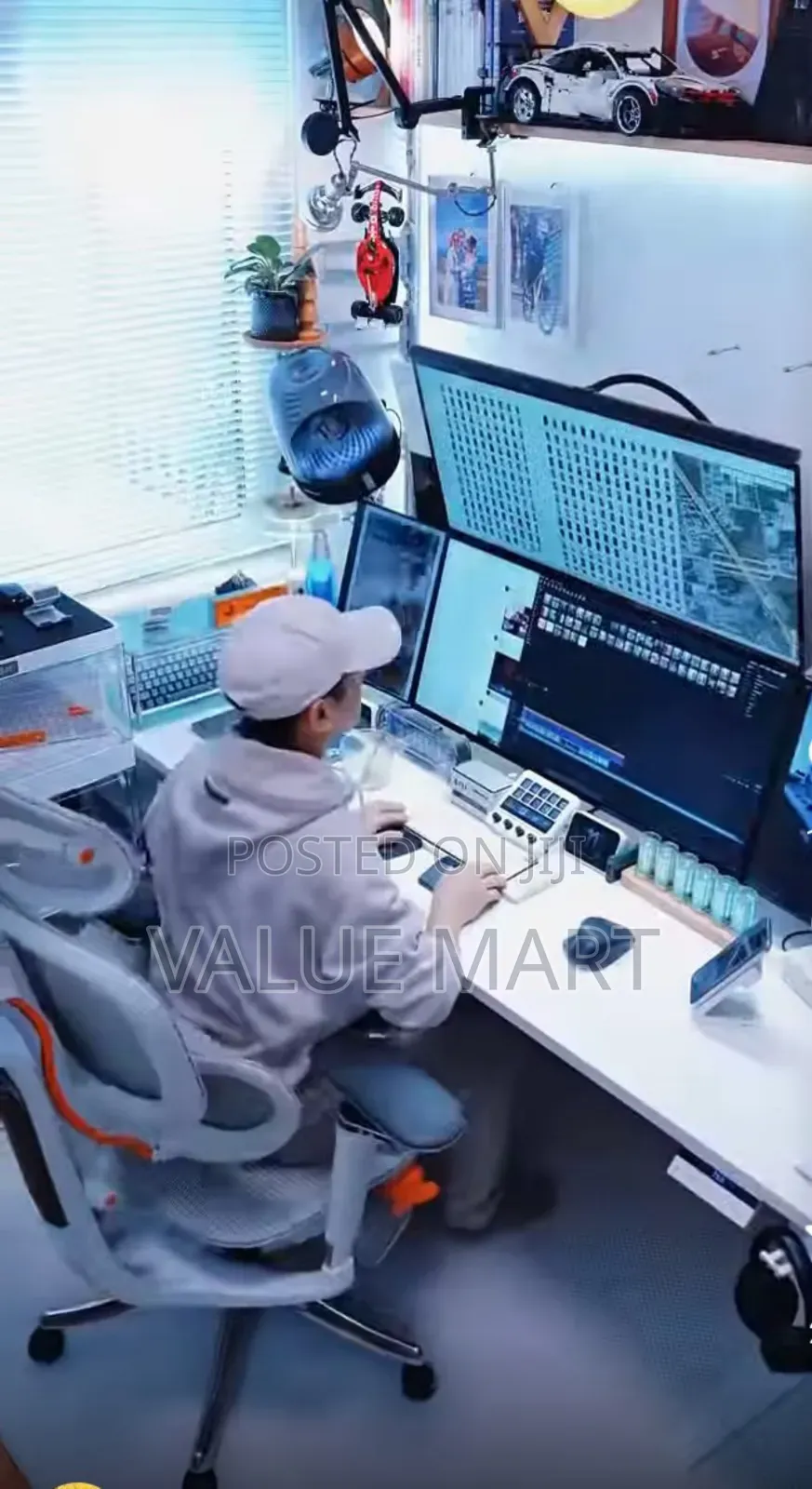 Multitasking Ultrawide Monitors