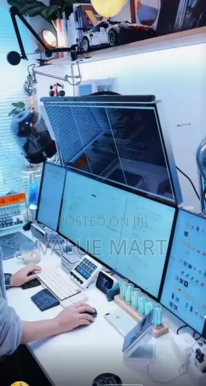 Multitasking Ultrawide Monitors