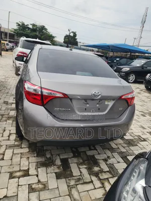 Toyota Corolla LE 4dr Sedan (1.8L 4cyl CVT) 2015 Brown