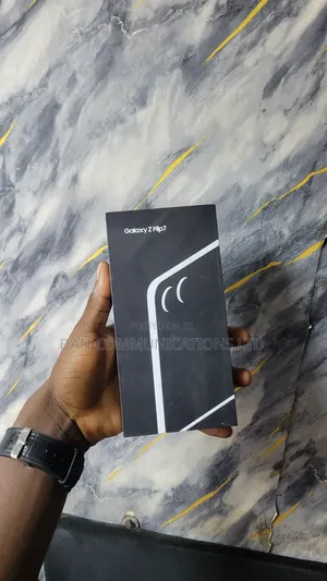 New Samsung Galaxy Z Flip7 256 GB Black
