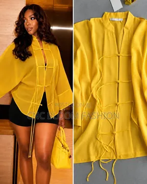 Elegant Shirt With Cotton Materials