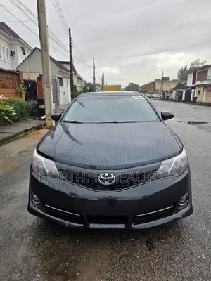 Toyota Camry SE 4dr Sedan (2.5L 4cyl 6A) 2012 Black