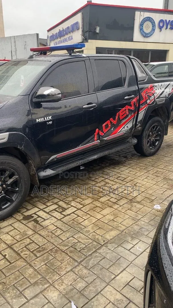 Toyota Hilux