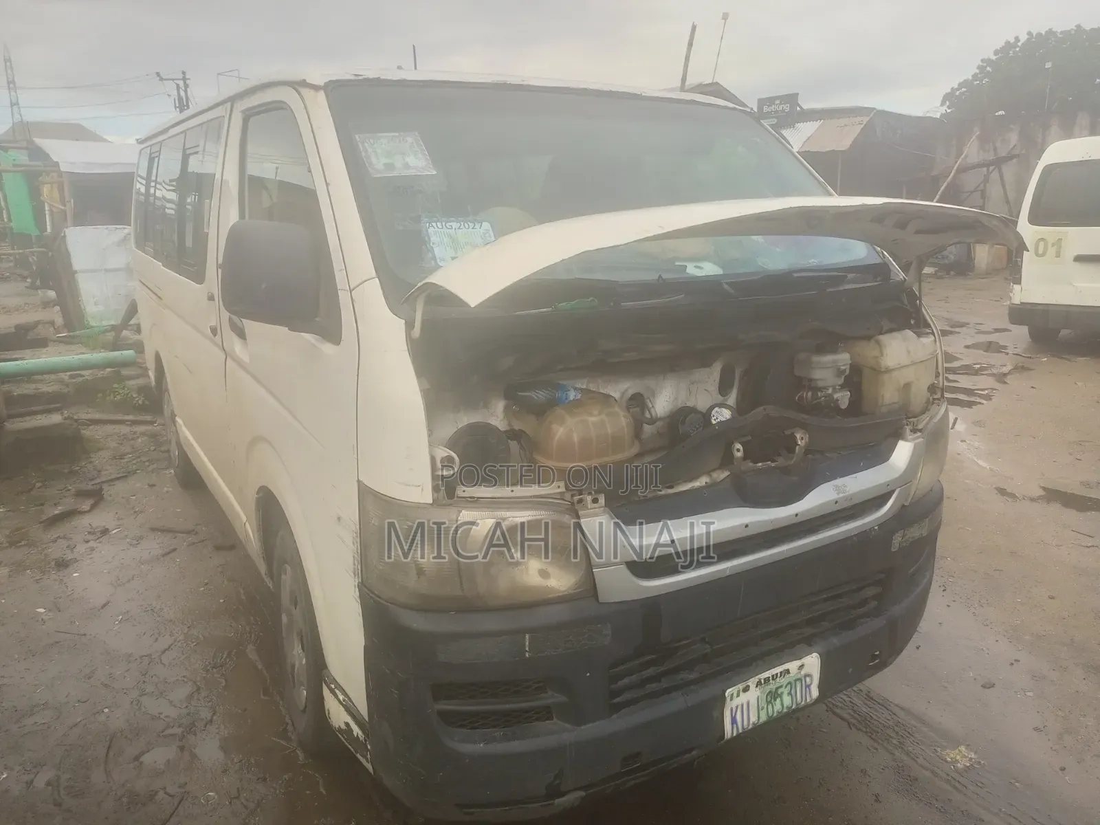 Toyota HiAce 2005 White