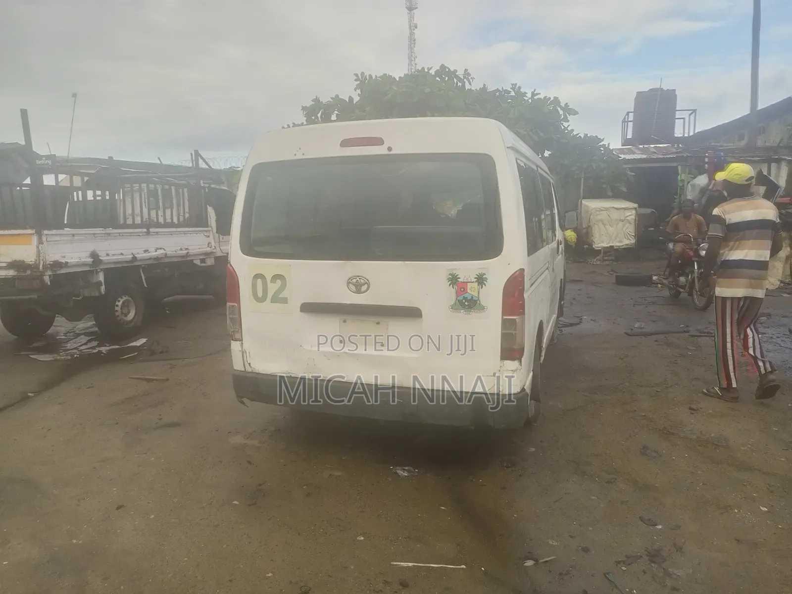Toyota HiAce 2005 White