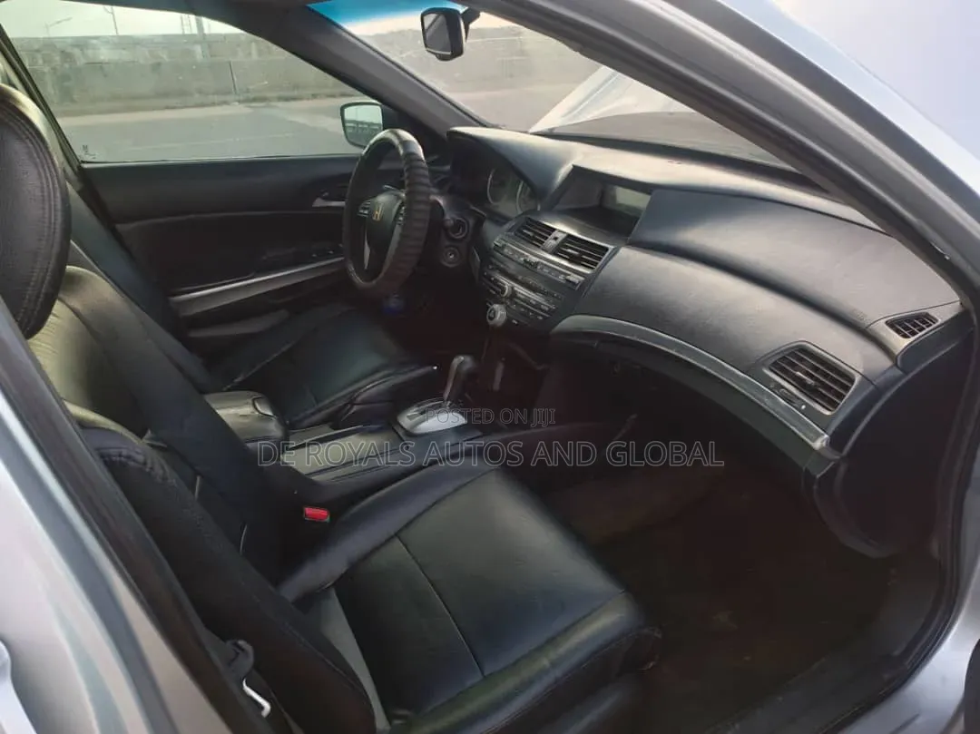 Honda Accord 2010 Silver