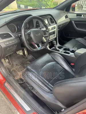 Hyundai Sonata Sport 4dr Sedan (2.4L 4cyl 6A) 2015