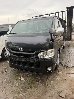 Toyota HiAce 2014 Black