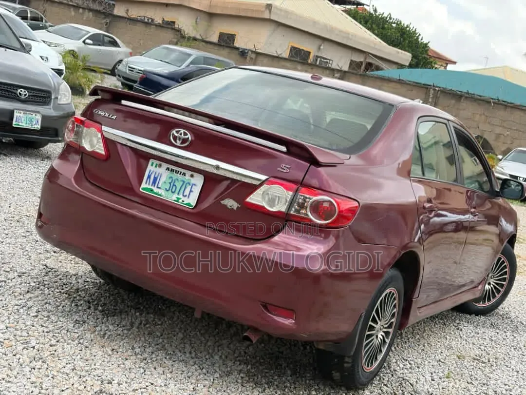 Toyota Corolla 2012 Red