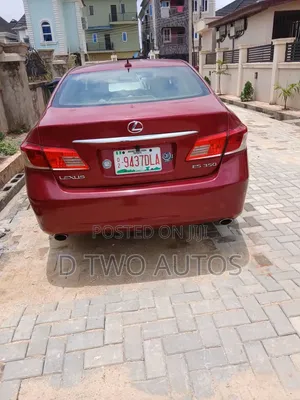 Lexus ES 350 2011 Red