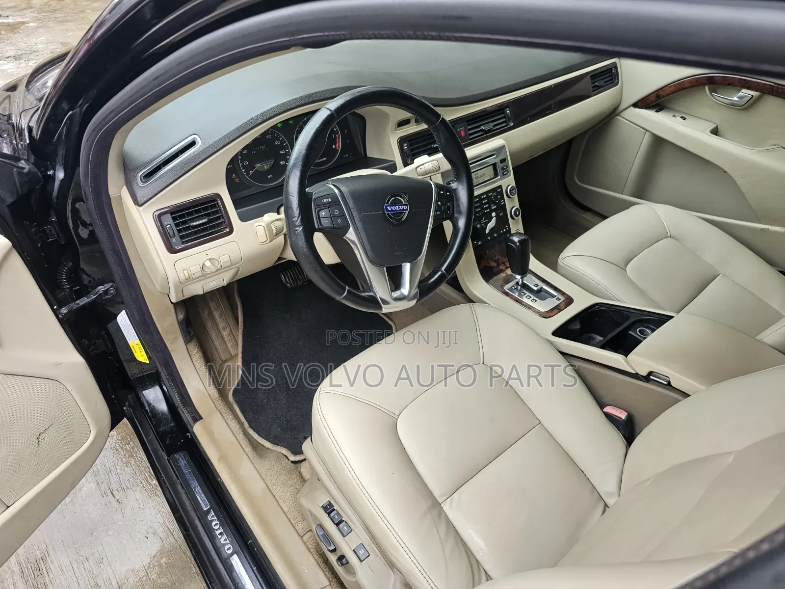 Volvo V70 3.2 2008 Black