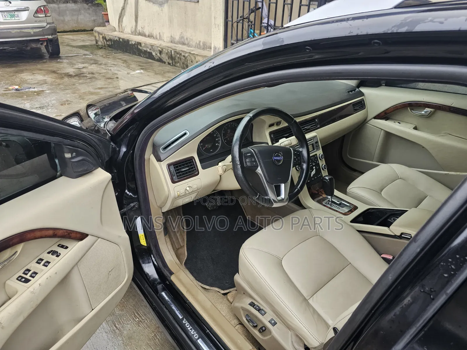 Volvo V70 3.2 2008 Black