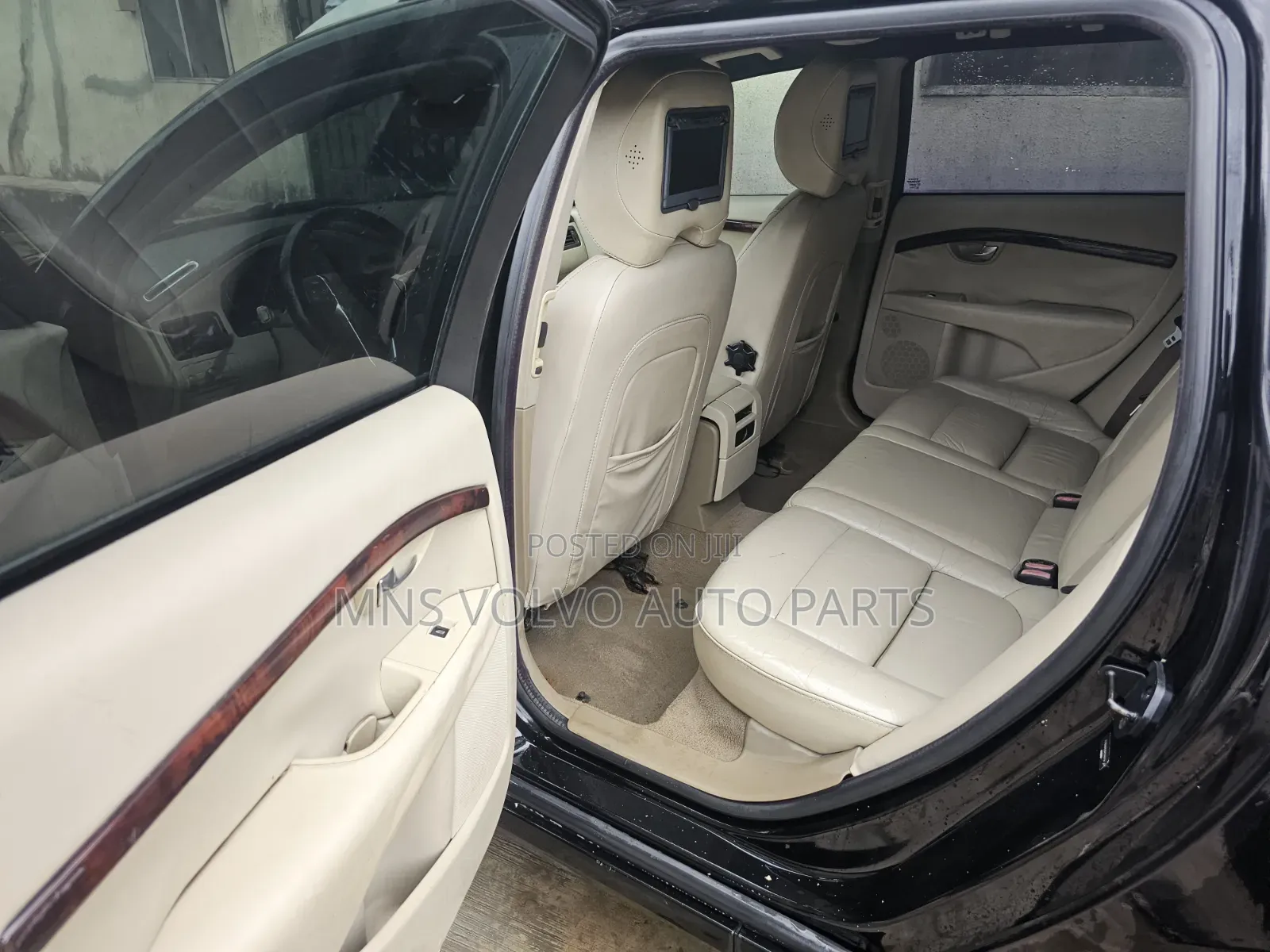 Volvo V70 3.2 2008 Black