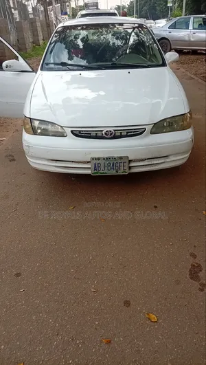 Toyota Corolla 2002 White