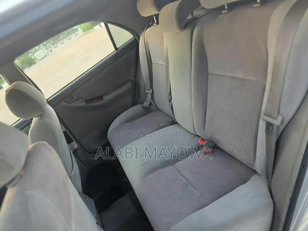 Toyota Corolla LE 2007 Silver